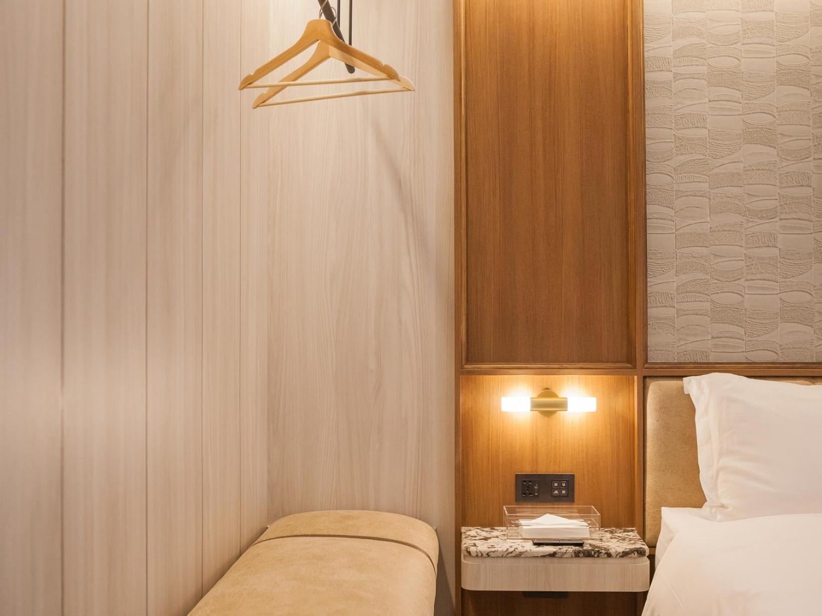 Hotel De Leau Anping Exterior foto A wooden clothes hanger